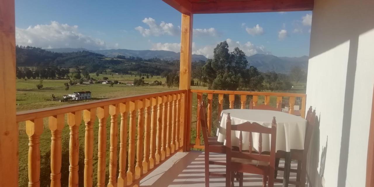Hotel El Cangrejo Paipa Buitenkant foto