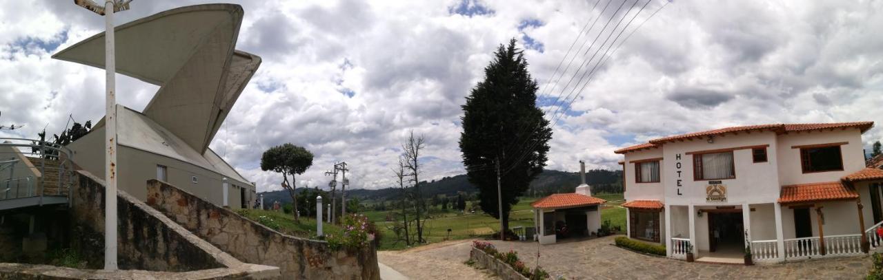 Hotel El Cangrejo Paipa Buitenkant foto